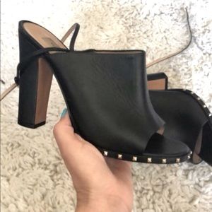Authentic Valentino heels size 40 or 10